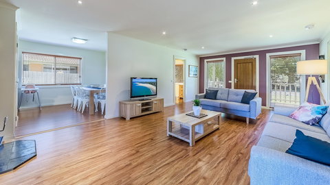 Loch Retreat 550m TO Town - Accommodation Gold Coast 6