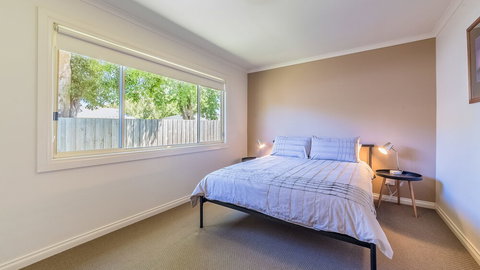 Loch Retreat 550m TO Town - Accommodation Gold Coast 4