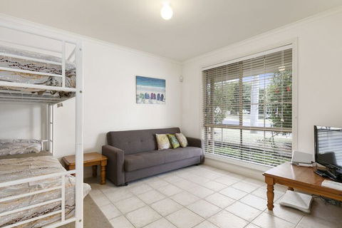 Seaholme Free Wifi & Foxtel - Accommodation Gold Coast 2