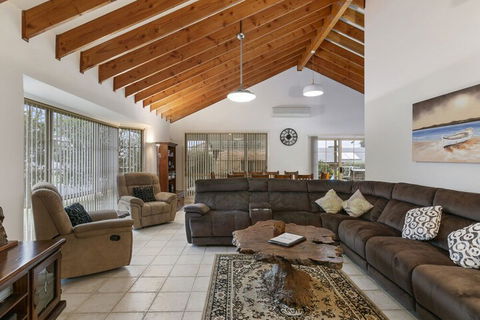 Seaholme Free Wifi & Foxtel - Accommodation Gold Coast 6