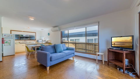 Pescarina Free Wifi & Netflix - Accommodation Gold Coast 1