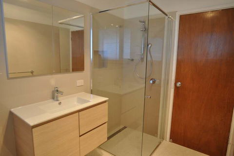 Salty Sands Meters From THE Beach Free Wifi - Accommodation Gold Coast 4