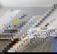 Family Romance Fun on Kings Beach - Accommodation Gold Coast