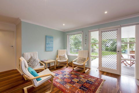 Breezes PET Friendly - Accommodation Gold Coast 7