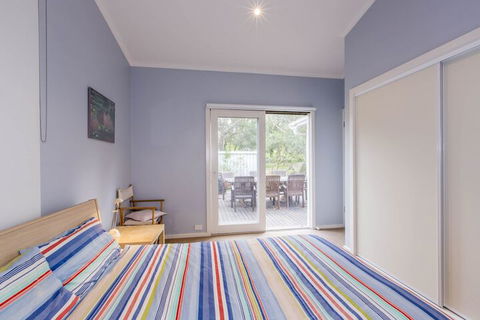Breezes PET Friendly - Accommodation Gold Coast 1