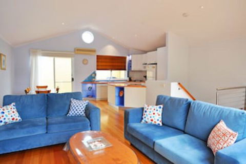 THE Sails 8 Linen Included Central Location - Accommodation Gold Coast 0