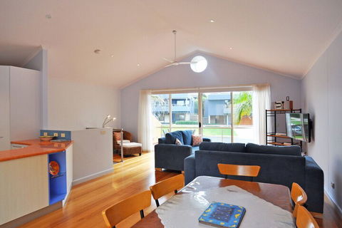THE Sails 8 Linen Included Central Location - Accommodation Gold Coast 4