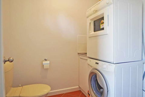 THE Sails 8 Linen Included Central Location - Accommodation Gold Coast 5