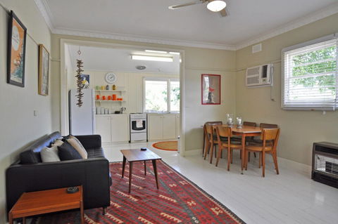 SEA Whispers Inlet Side - Accommodation Gold Coast 3