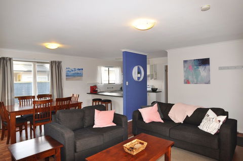 Kyeema Free Wifi & Netflix PET Friendly - Accommodation Gold Coast 6