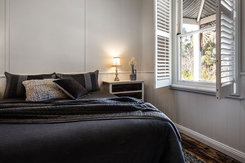 Table Hill Cottage - Accommodation Gold Coast 2