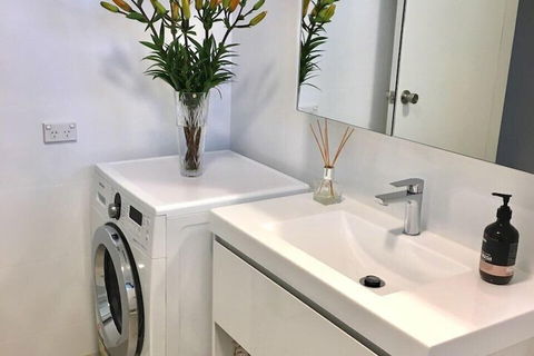 Cozy Apartment In Waverton - Gold Coast 4U 1