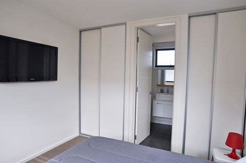 Luxe Townhouse 2 Inlet Side - Accommodation Gold Coast 4