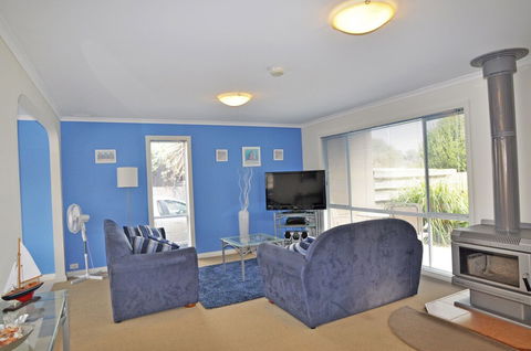 THE Esplanade 4 Free Wifi & Foxtel - Accommodation Gold Coast 2