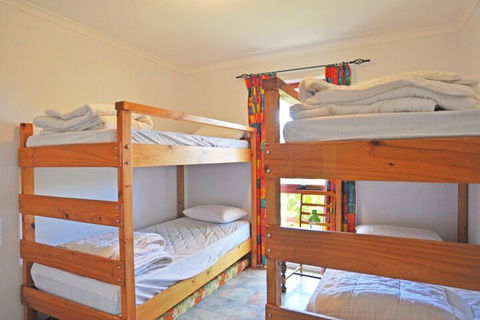 Beilby Beach Cottage Free Wifi & Foxtel PET Friendly - Accommodation Gold Coast 5