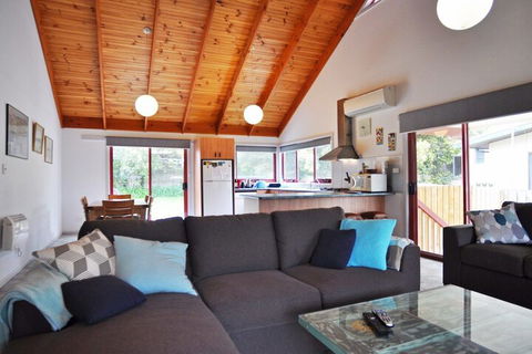 Beilby Beach Cottage Free Wifi & Foxtel PET Friendly - Accommodation Gold Coast 3