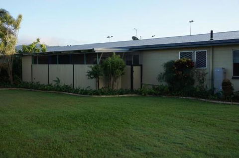 YAL Cairns A Motel That Makes A Difference - Accommodation Gold Coast 1