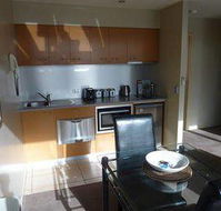 Flinders Lane Holiday Apartments - Gold Coast 4U