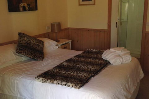 Yarraglen BnB - Accommodation Gold Coast 5