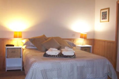 Yarraglen BnB - Accommodation Gold Coast 6