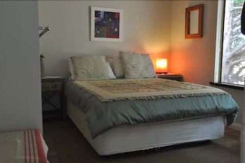 Bettenay Loft Spa Apartment & Lakeview Chalets - Gold Coast 4U 2