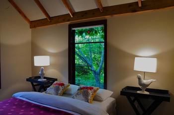 Acorn & Chestnut Hepburn Springs - 1 Gold Coast 3