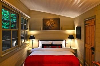 Acorn & Chestnut Hepburn Springs - 1 Gold Coast 1