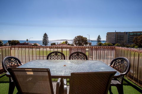 Blue Seas Motel - Accommodation Gold Coast 1