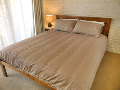 LIFES A BEACH - Accommodation Gold Coast 2