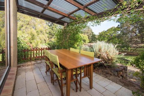 Trastevere Cowaramup Farm House - Accommodation Gold Coast 2