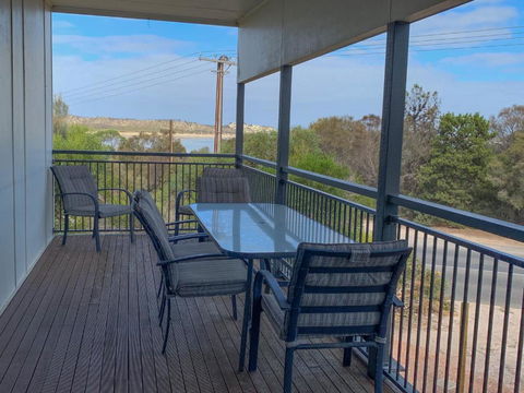 Longbeach House - Gold Coast 4U 2