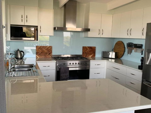 Longbeach House - Gold Coast 4U 4