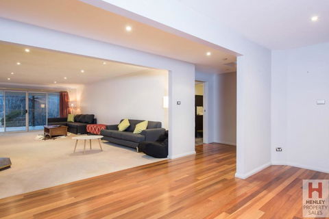 Gippsland Twelve Spacious & Central With Off Street Parking - Accommodation Gold Coast 4