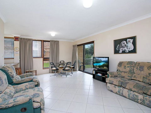 2 / 8 Banks Avenue Easy Walk To Tweed Heads Bowls Club - Accommodation Gold Coast 5