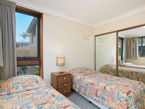 2 / 8 Banks Avenue Easy Walk To Tweed Heads Bowls Club - Accommodation Gold Coast 2