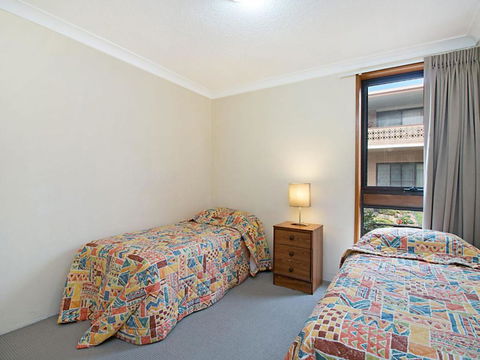 2 / 8 Banks Avenue Easy Walk To Tweed Heads Bowls Club - Accommodation Gold Coast 3