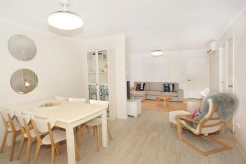 Unit 1 / 14 Tamarindus Street Marcoola Beach Pet Friendly 300 BOND Linen Supplied - Accommodation Gold Coast 2