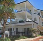 Unit 2 Beach Gallery 9 Andrew Street Point Arkwright 500 BOND LINEN SUPPLIED - Accommodation Gold Coast