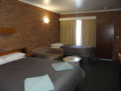 Regency Court Motel - Accommodation Gold Coast 4