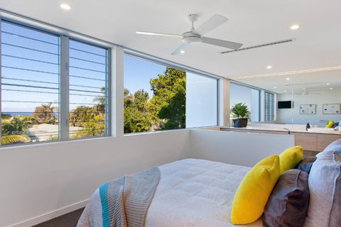 Blueys Beach House 5 Bedroom - Accommodation Gold Coast 2