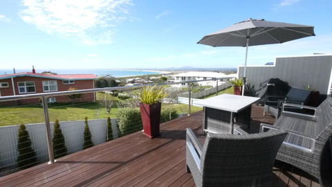 Stylish Holiday Unit - Accommodation Gold Coast 4