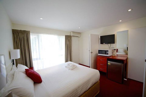 Sanctuary House Resort Motel - Accommodation Gold Coast 4