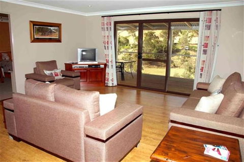 Elm Cottage - Accommodation Gold Coast 5