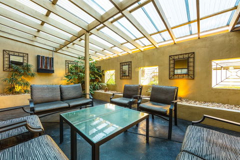 Canberra Parklands Central - Accommodation Gold Coast 2