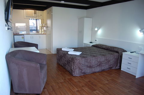 Slipway Hotel Motel - Accommodation Gold Coast 6