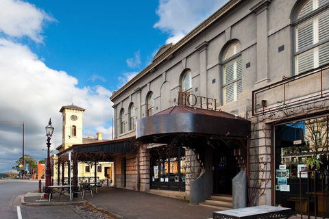 Hotel Frangos - Accommodation Gold Coast 1