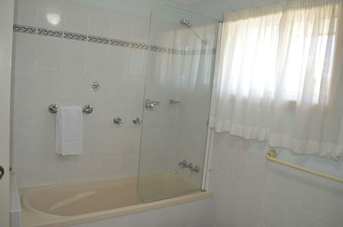 Best Western Ambassador Motor Lodge - Accommodation Gold Coast 5