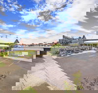 Hamilton Lakeside Motel - Accommodation Gold Coast