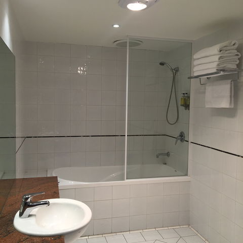 The Waverley International Hotel - Accommodation Gold Coast 5