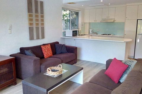 Le Court Villas - Accommodation Gold Coast 7